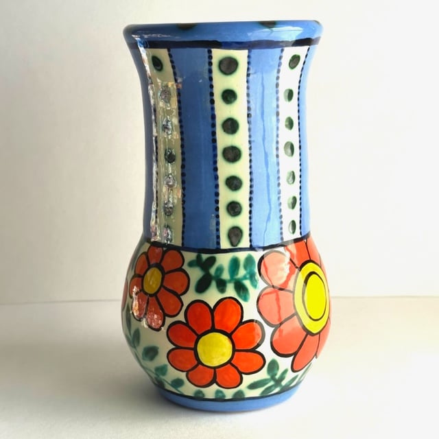 Image of 19 Vase 2023