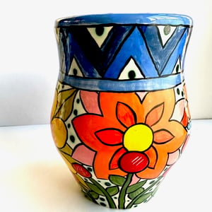 Image of 40 Large Vase or Cache Pot with Chevron Border 2023