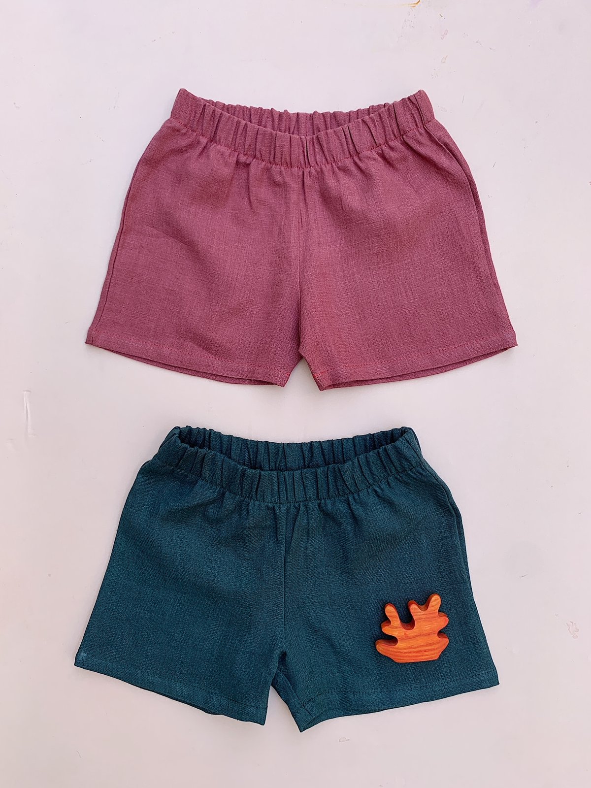 Image of Everyday linen shorts berry 