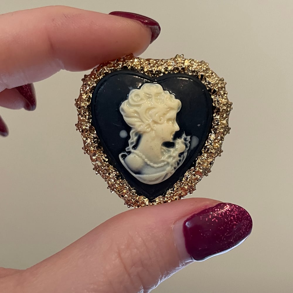 Image of Gold Cameo Hearts (sizes 3/4-1 1/4)
