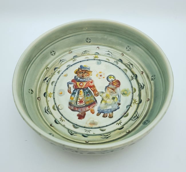 Porcelain Celebration Kitten Dish
