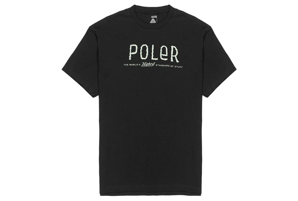 Camiseta Poler Furry Font T-Shirt en rebajas.