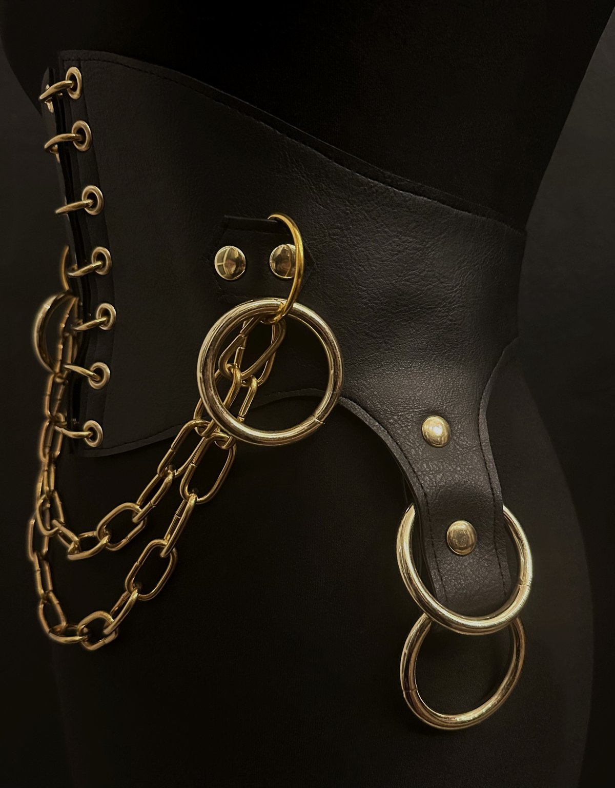 Christina cincher belt gold