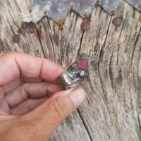 Image 3 of Raw Pink Tourmaline, US 6.5