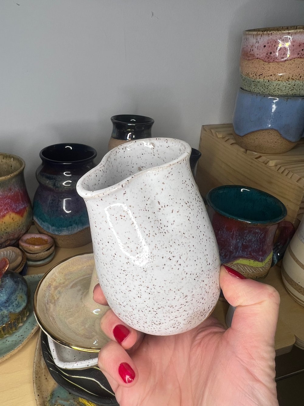 SMALL PITCHER / POUR - SPECKLED WHITE