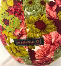 Image 3 of Green and Red Floral Tronk