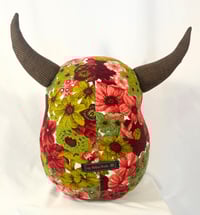 Image 2 of Green and Red Floral Tronk