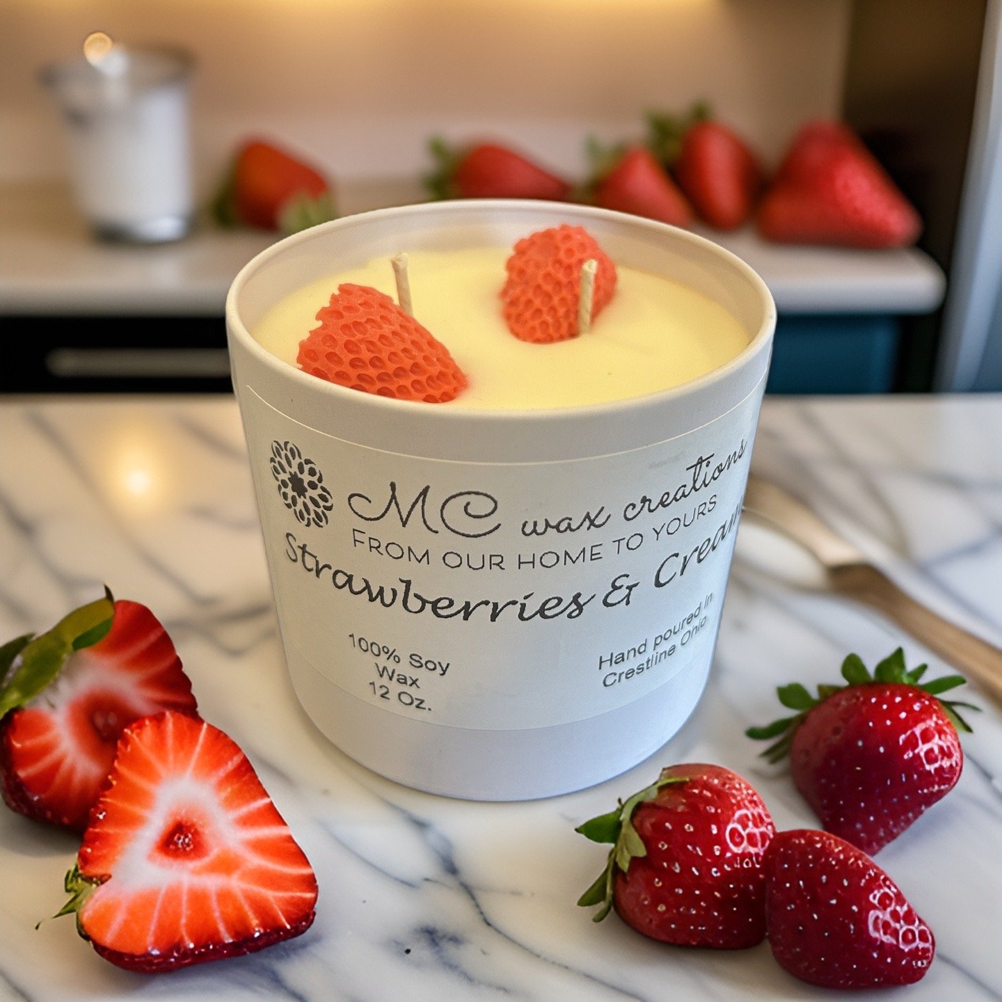 Strawberry Cream Cake Aromatherapy Vegan Warmer Electric Metal Lamp Bulk Wax  Melt Containers Scent Candle - China Candle and Scented Candle price