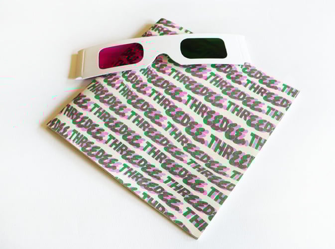 Threedee booklet with glasses