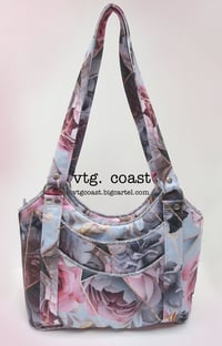Image 2 of Fractured Roses Handbag