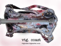 Image 3 of Fractured Roses Handbag