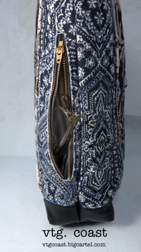 Image 5 of Blue Damask Skull Shoulder Bag
