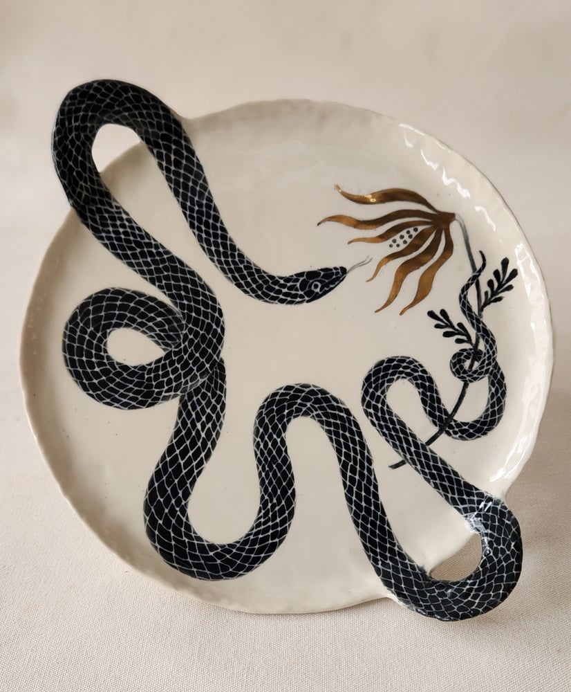 Image of Serpent-handled Platter with Paramita Flower 
