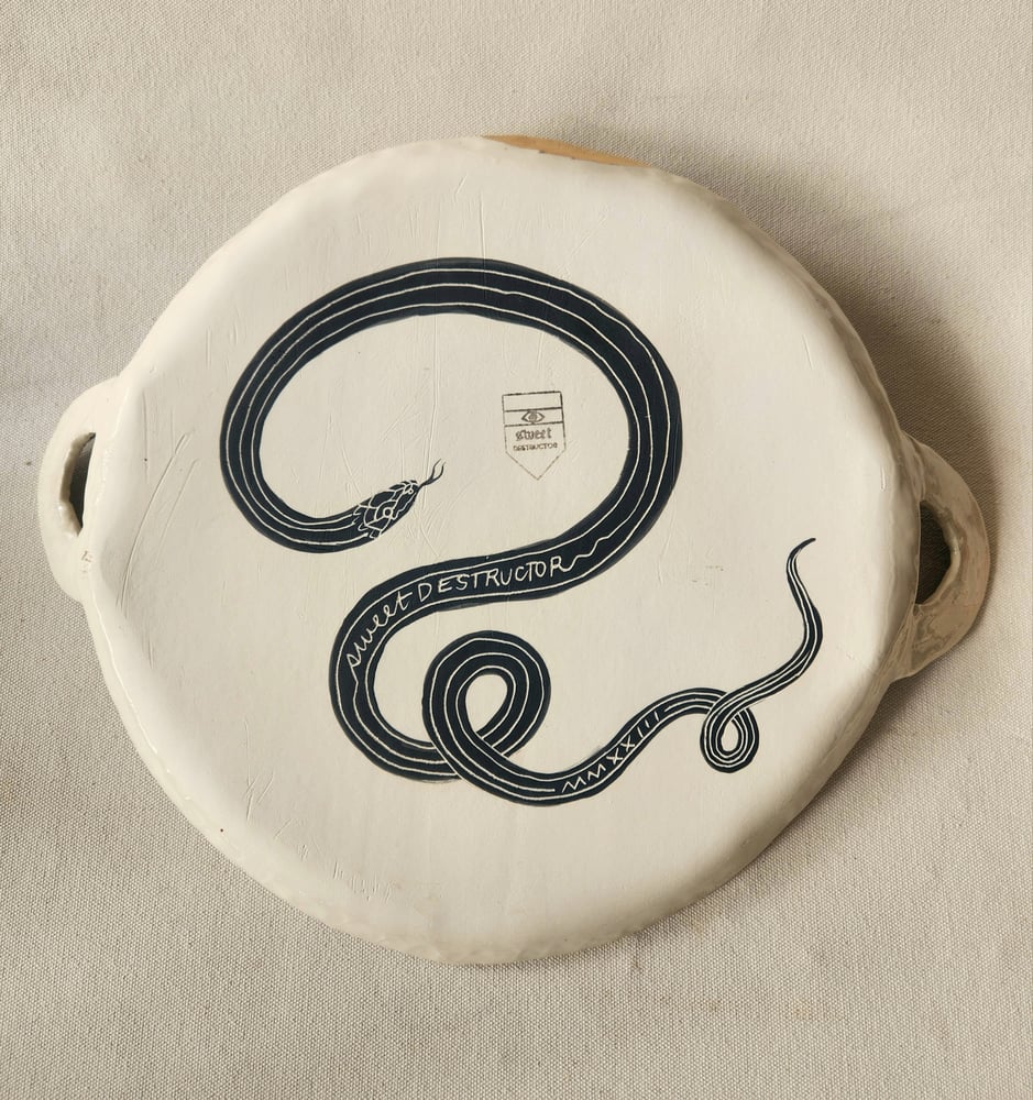 Image of Serpent-handled Platter with Paramita Flower
