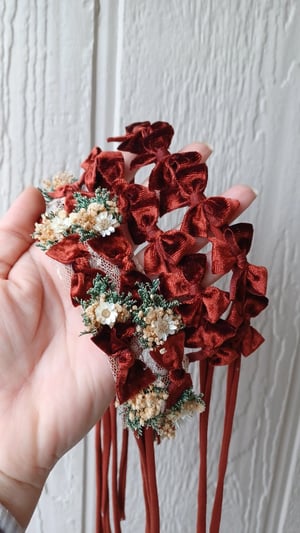 Image of Velvet Rust multiple bow tieback