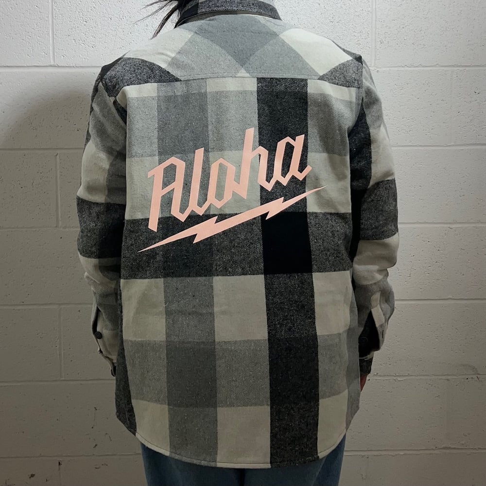 Image of Aloha-waukee Quilted Flannel BLK-WHT