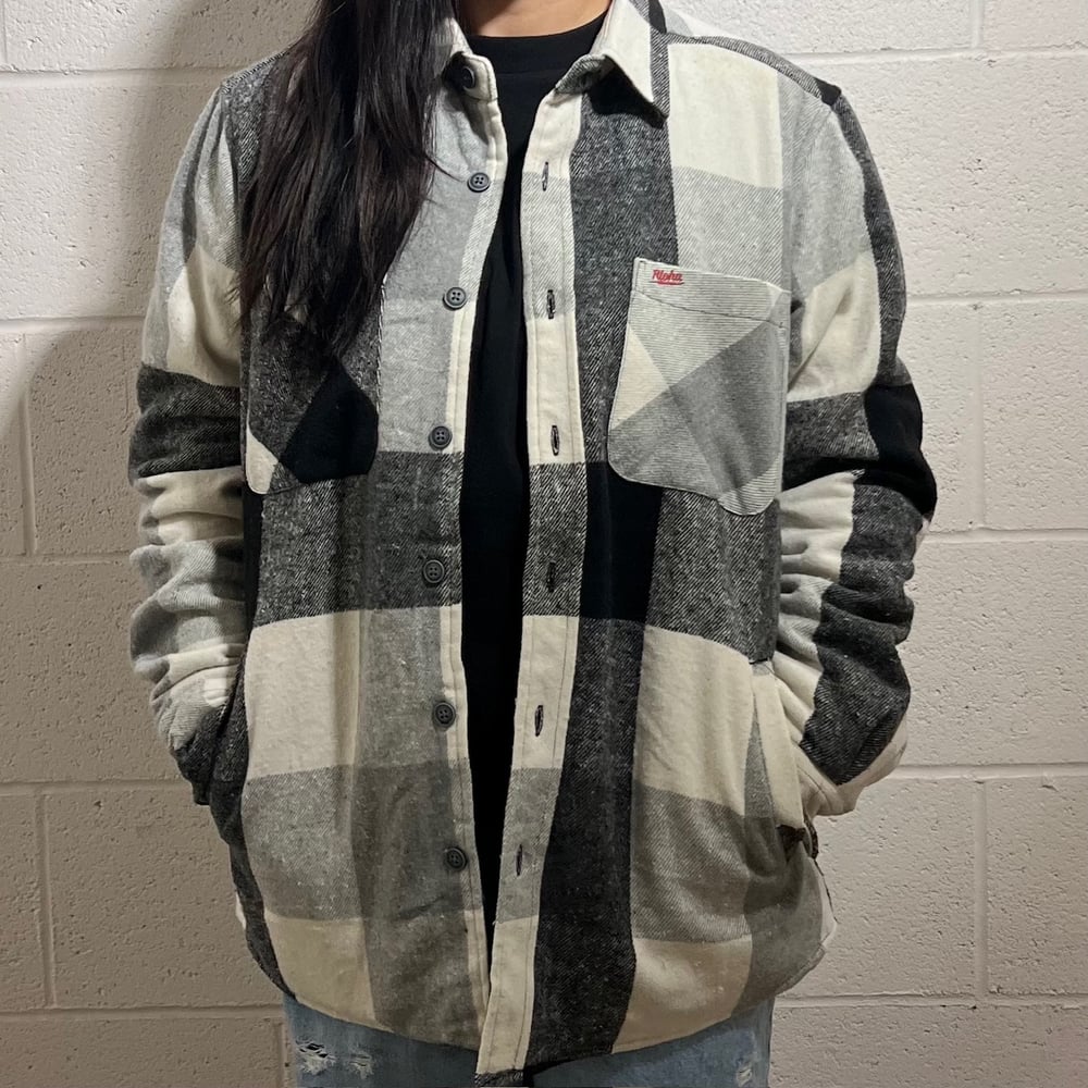 Image of Aloha-waukee Quilted Flannel BLK-WHT