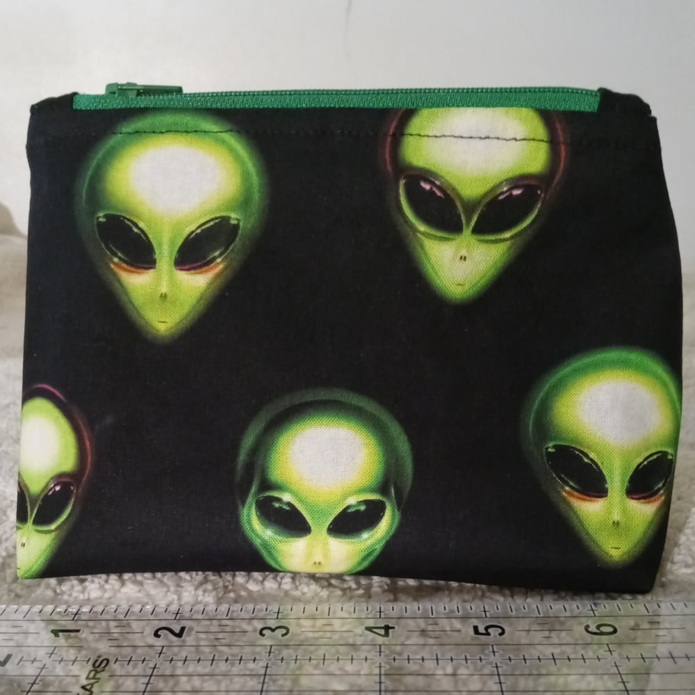 Alien Zippered Pouch