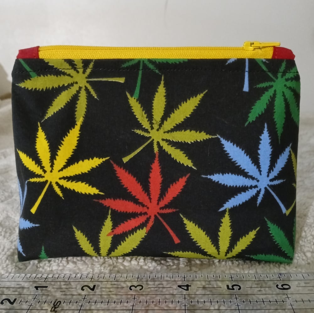 Cannabis Leaf Zippered Pouch