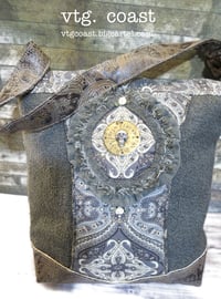Image 1 of Grey Boucle Skull Bag