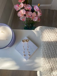 Image 2 of Long Dangly Pearl Drops (Gold)
