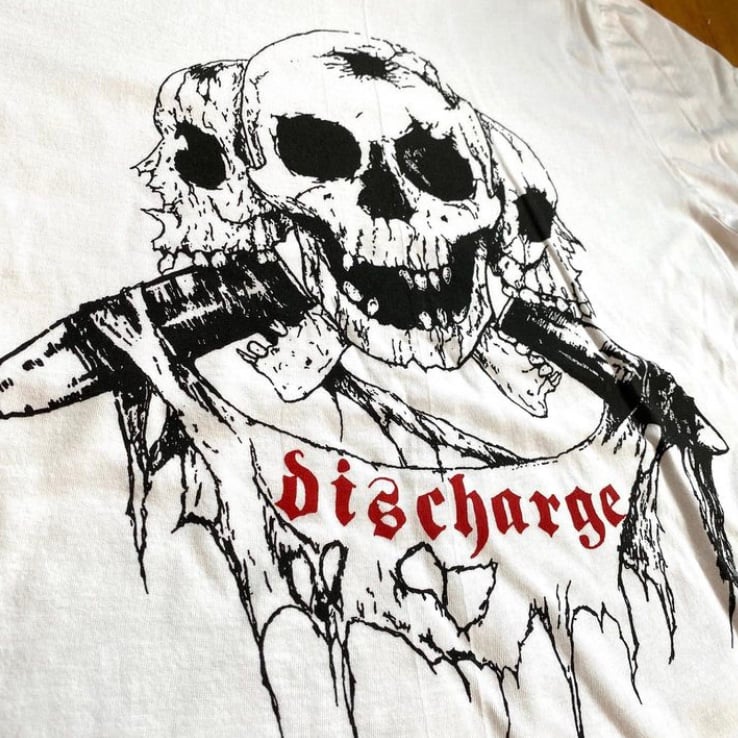 DISCHARGE - “3 Skulls logo” (official T-shirt )