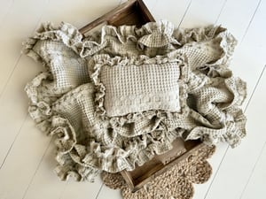 Image of oatmeal ruffle layer set