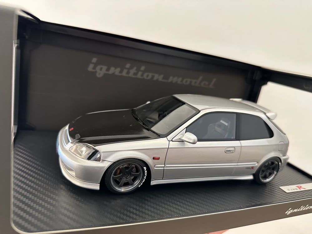 Image of 1/18 IGNITION MODEL IG2678 HONDA CIVIC (EK9) Type R Silver