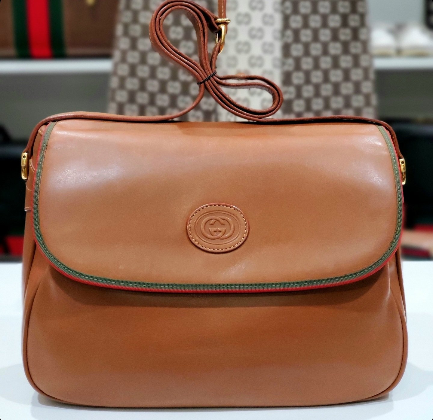 Gucci leather saddle on sale bag