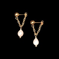 CHAÎNE Earring - U Chain + Pearl. Normal Price 600.- NOW: