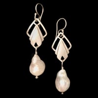 Image 4 of PLISSÉ SILHOUETTE Earring - Hook & Various Pearls.