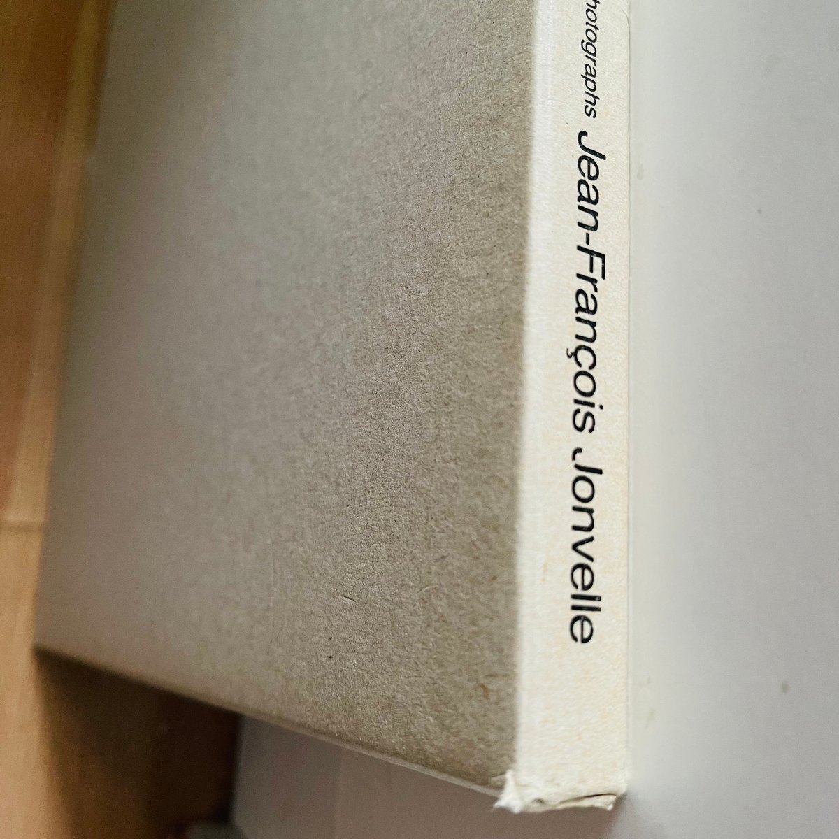 MODEST) BOOKS — (Jean-François Jonvelle) (A La Parisienne) MODEST) BOOKS — (Jean-François Jonvelle) (A La Parisienne)
