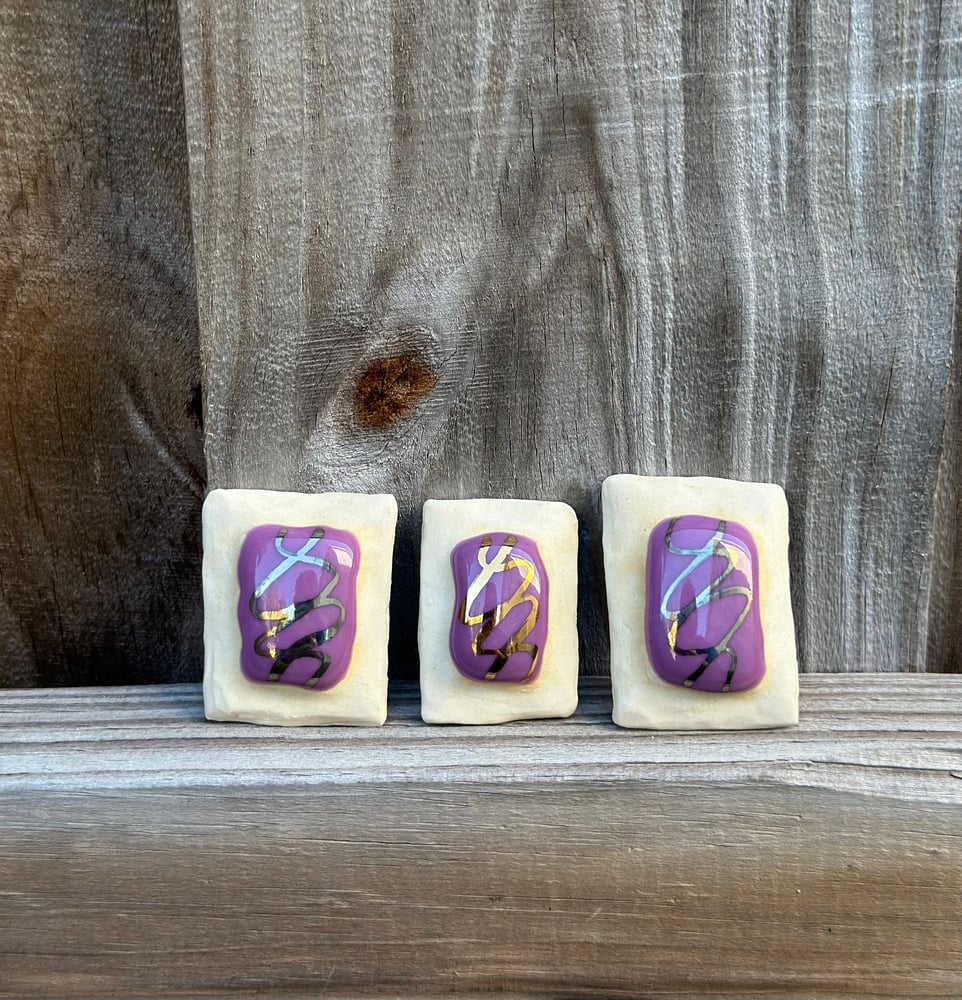 Image of Purple Swirl Pastry Magnet