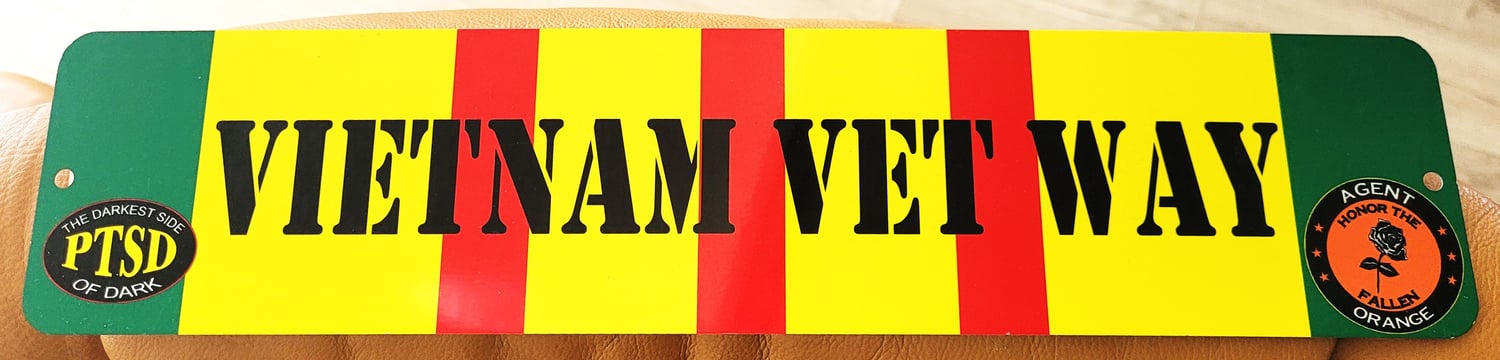 Image of Vietnam Vet Way Street Sign