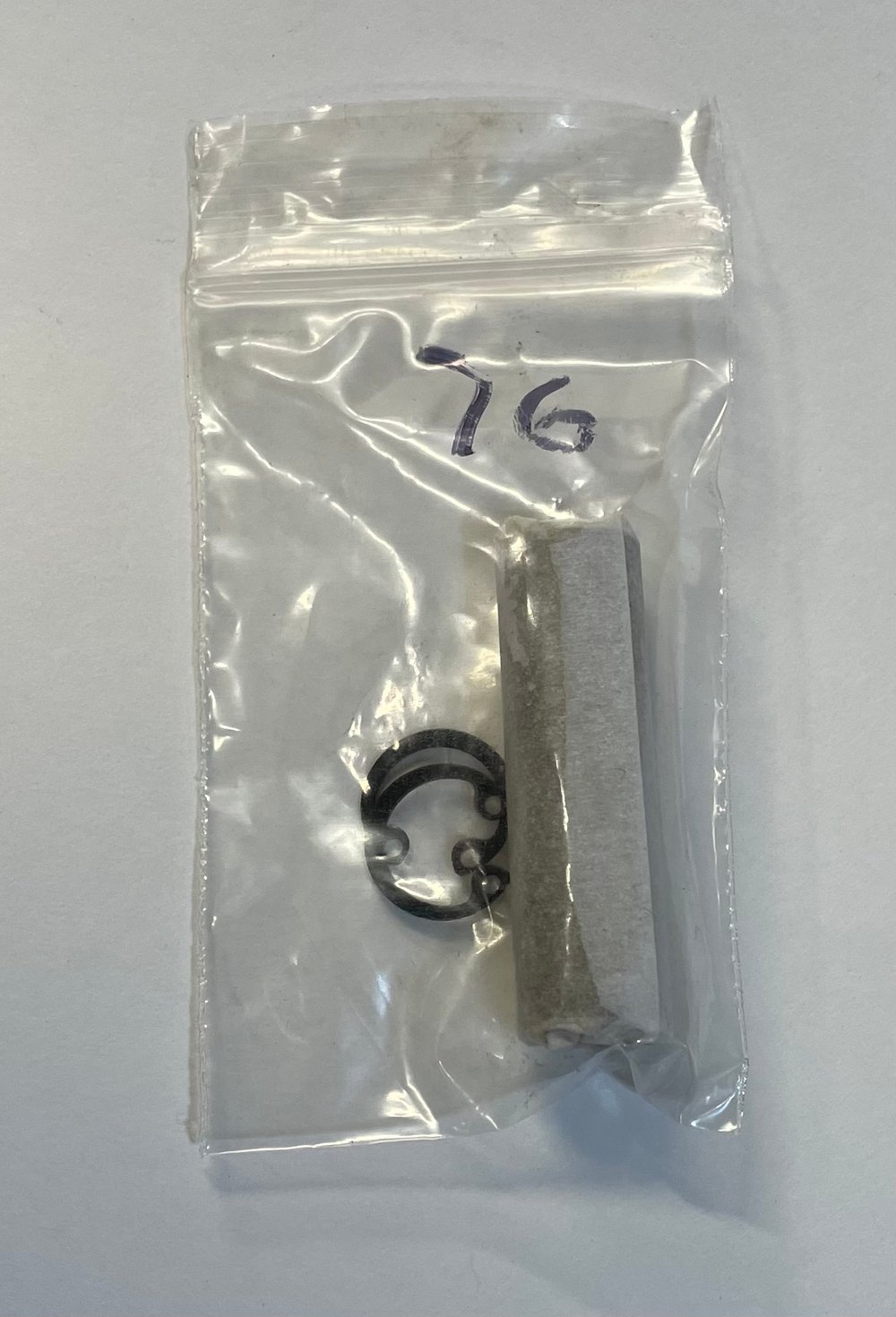 Dlc wrist pin for 76mm piston