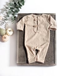 Image 1 of Newborn babygrows for photoshoot | Bill | beige | fotorequisiten | accessoires photo