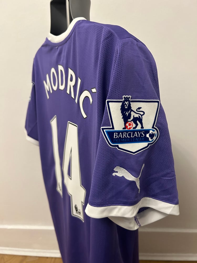 Image of NEW Tottenham Hotspur “MODRIĆ 14” 2011/12 Match Issued Away Shirt + PL patches (XL)