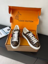 Image 10 of ROMANCE BROWN RUNNERS