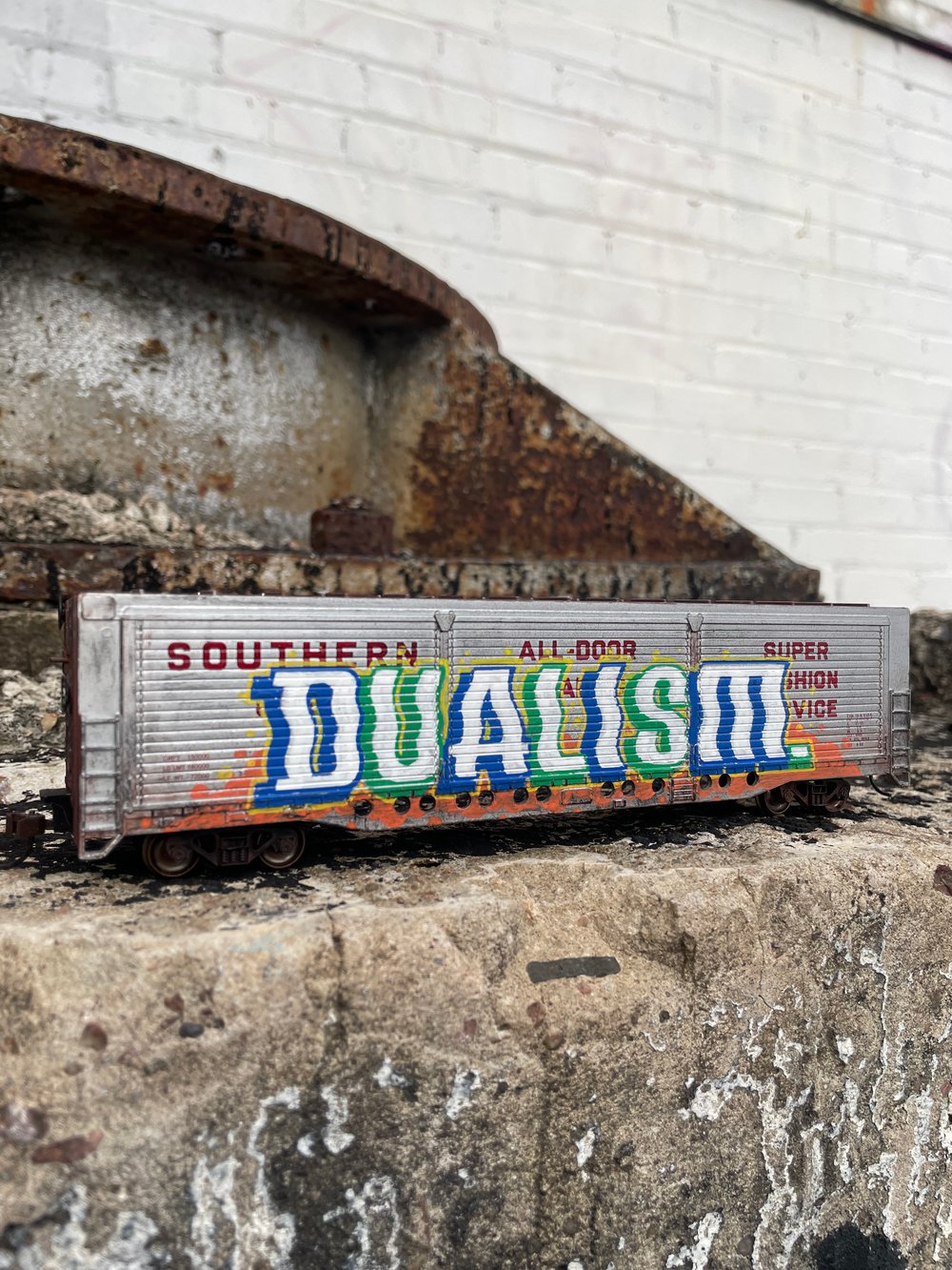 DUALISM - Southern Railroad Super Cushion Service Box Car