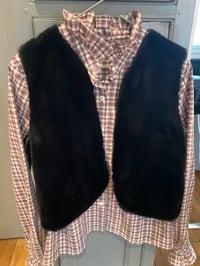 Image 4 of Gilet en fourrure