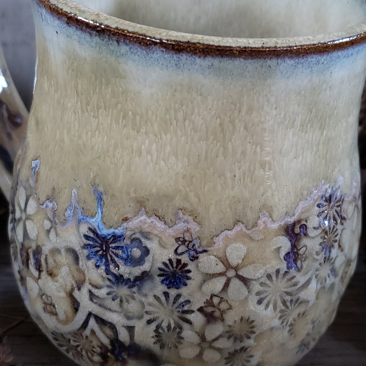 Image of No. 85 Mountain Flower Honey Big Hug Mug