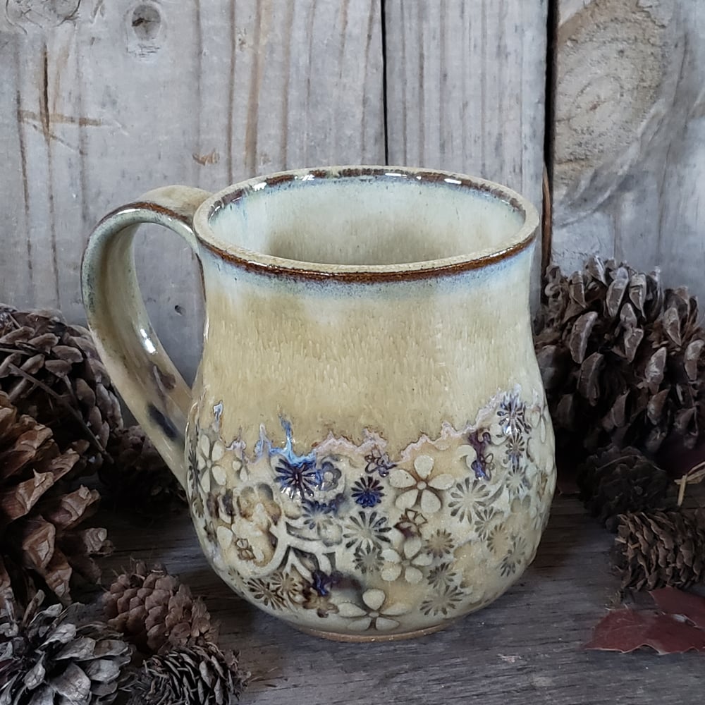 Image of No. 85 Mountain Flower Honey Big Hug Mug