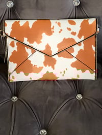 Image 1 of “Moo clutch”