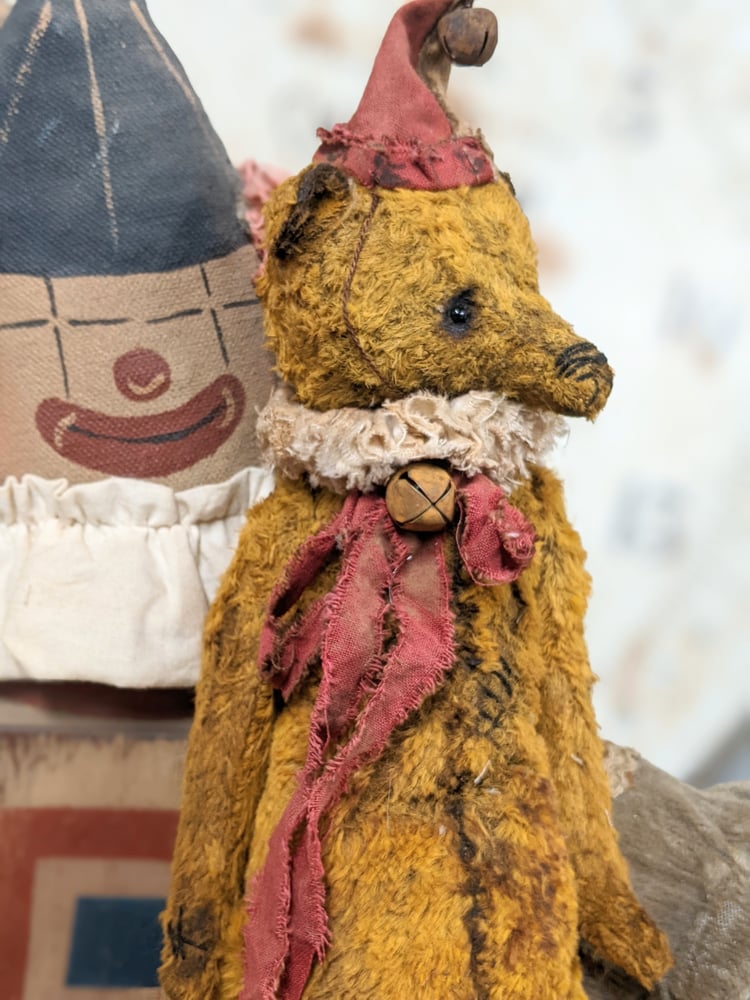 Image of 9" - old worn distressed grizzly bear in ruff collar & hat by whendi's bears