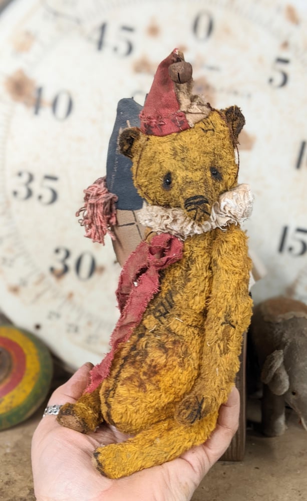 Image of 9" - old worn distressed grizzly bear in ruff collar & hat by whendi's bears
