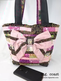 Image 2 of Take A Bow Bag