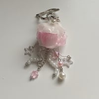 Image 3 of jellyfish keychain