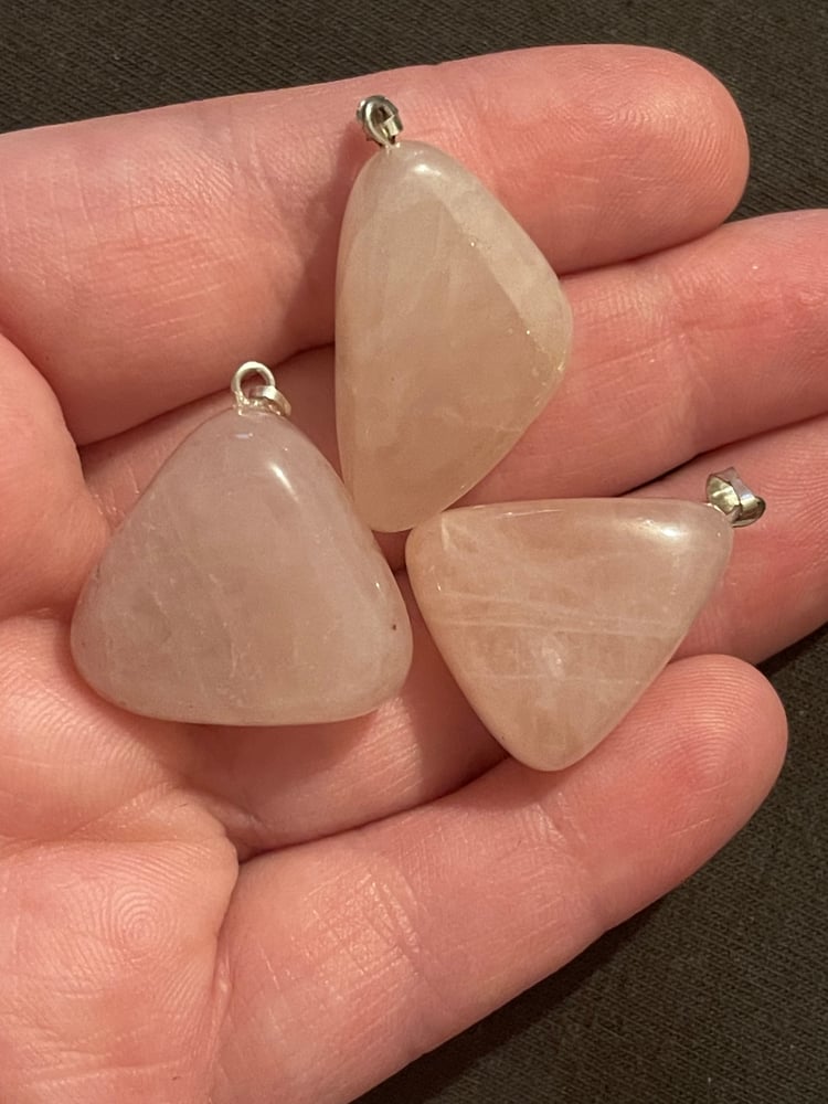 Image of Rose quartz pendants 