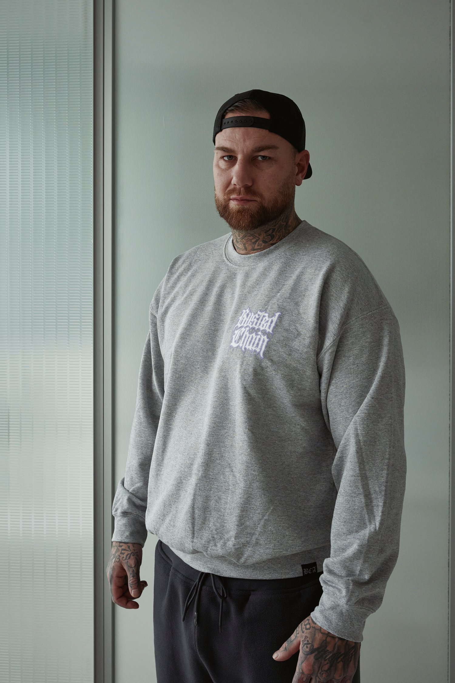 Image of "DRIPPED LILAC" SWEATER - GREY