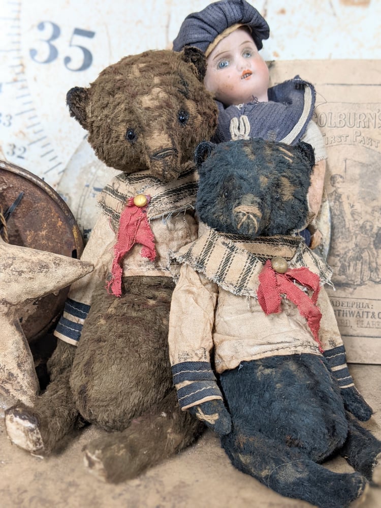 Image of 7" - old worn distressed BLACK grizzly bear in handmade sailor outfit by whendi's bears